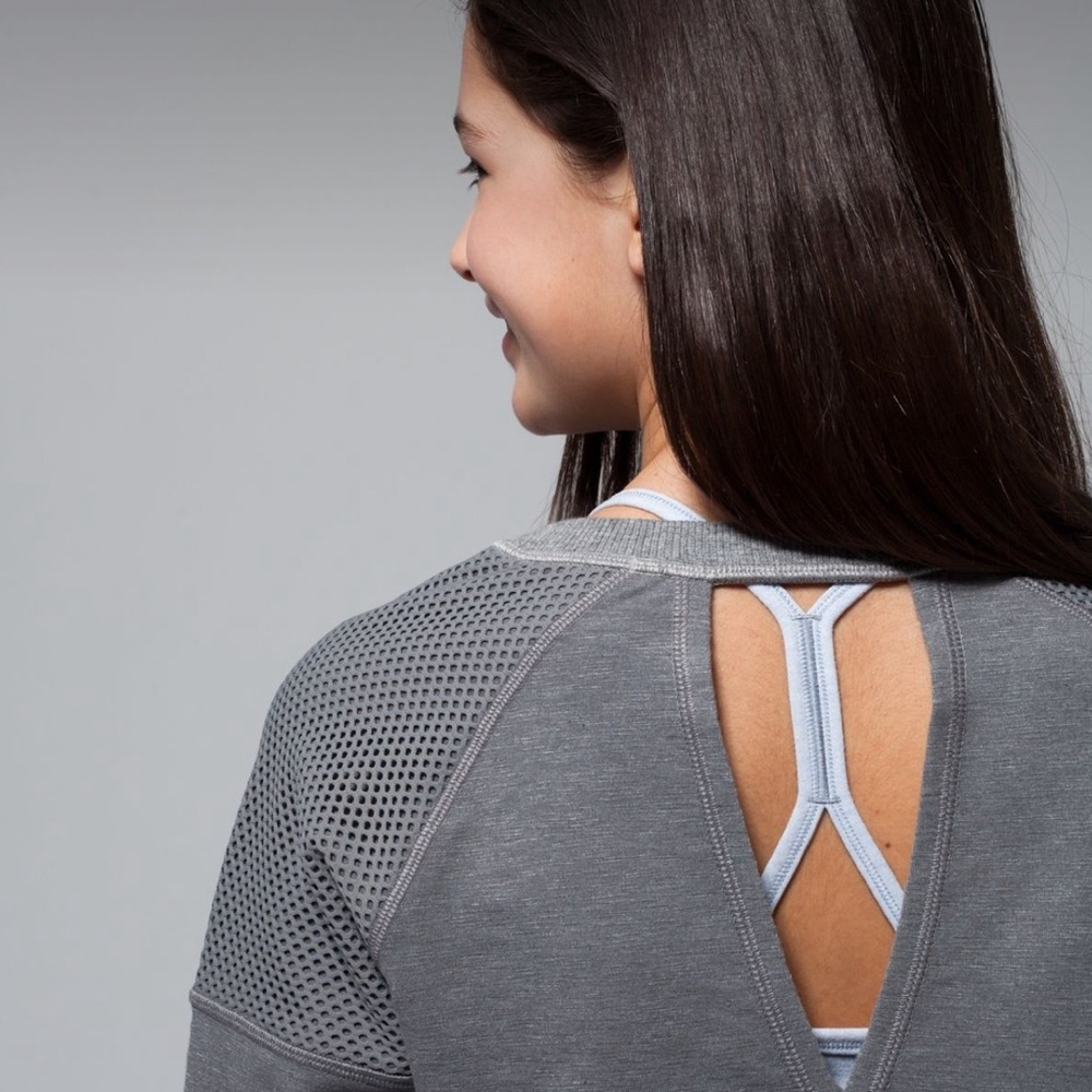 Ivivva Stretch N’ Recovery Pullover Asymmetric Grey Heather Long sleeve Top